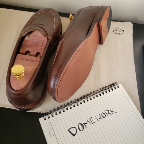 Grant Stone Traveler Penny in Horween Crimson Chromexcel
