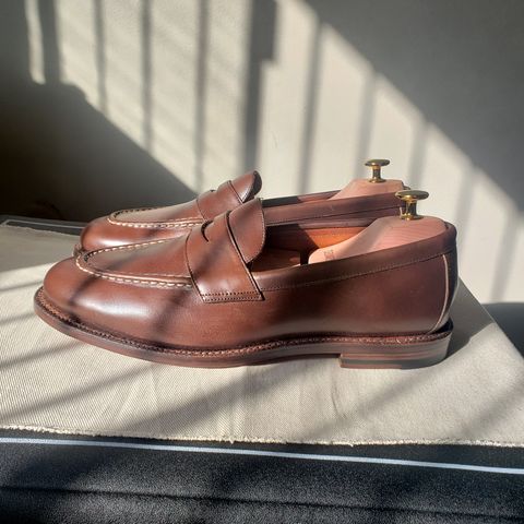 Grant Stone Traveler Penny in Horween Crimson Chromexcel