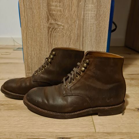 Grant Stone Edward Boot in C.F. Stead Tobacco Waxy Commander Suede