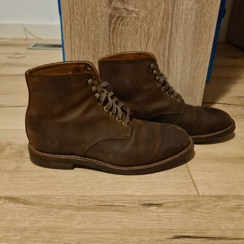 Grant Stone Edward Boot in C.F. Stead Tobacco Waxy Commander Suede