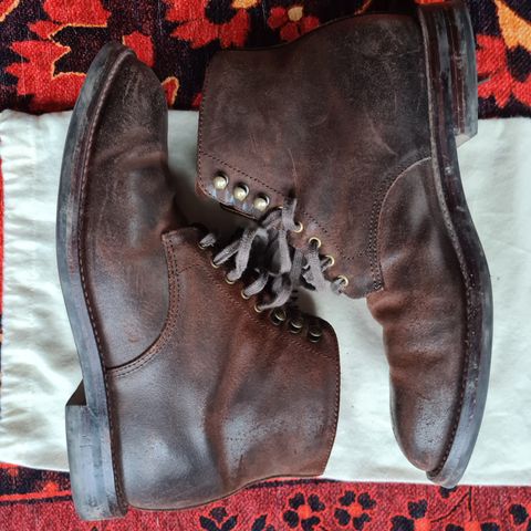 Grant Stone Edward Boot in C.F. Stead Tobacco Waxy Commander Suede