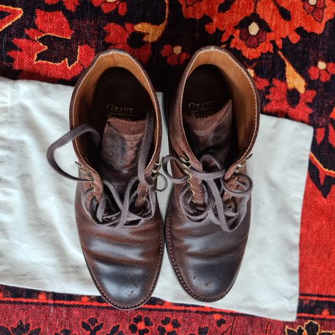 Grant Stone Edward Boot in C.F. Stead Tobacco Waxy Commander Suede