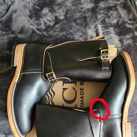 Nicks Pullman in Horween Black Waxed Flesh
