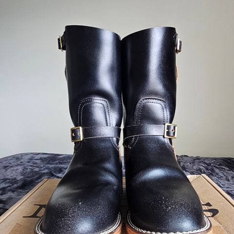 Nicks Pullman in Horween Black Waxed Flesh