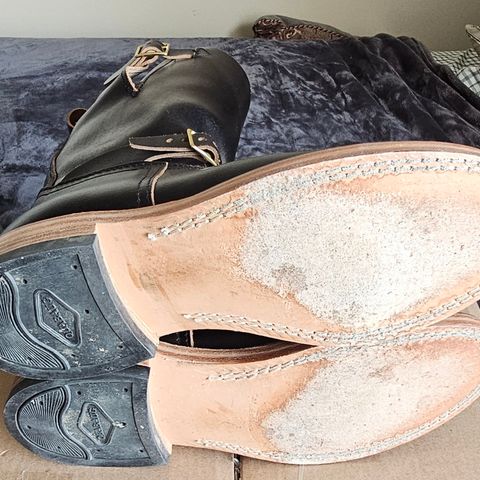 Nicks Pullman in Horween Black Waxed Flesh