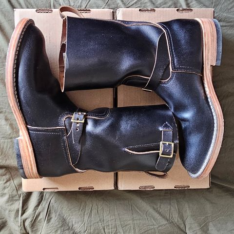 Nicks Pullman in Horween Black Waxed Flesh