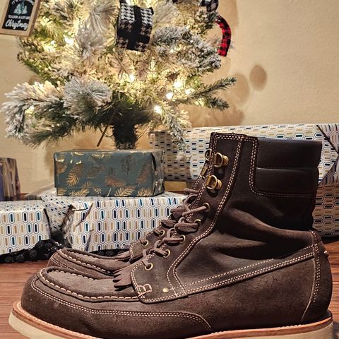 Grant Stone Field Boot in C.F. Stead Earth Waxy Commander Suede