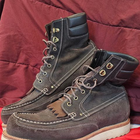 Grant Stone Field Boot in C.F. Stead Earth Waxy Commander Suede