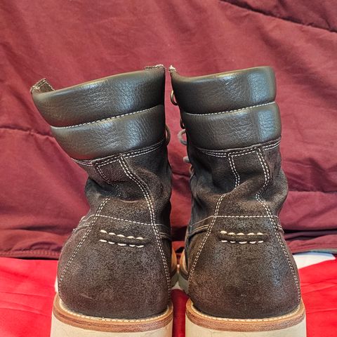 Grant Stone Field Boot in C.F. Stead Earth Waxy Commander Suede