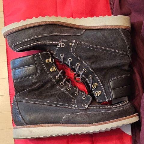 Grant Stone Field Boot in C.F. Stead Earth Waxy Commander Suede