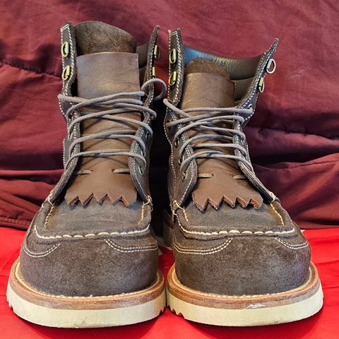 Grant Stone Field Boot in C.F. Stead Earth Waxy Commander Suede