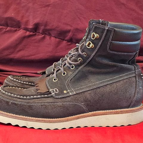 Grant Stone Field Boot in C.F. Stead Earth Waxy Commander Suede