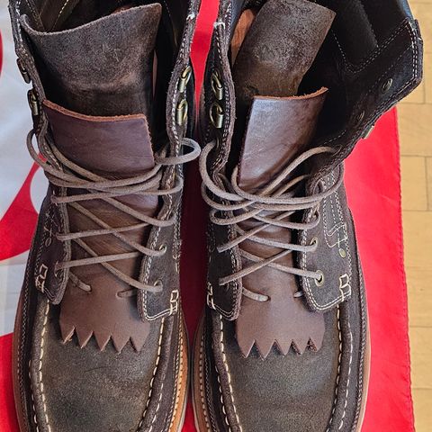 Grant Stone Field Boot in C.F. Stead Earth Waxy Commander Suede