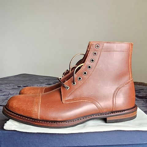 Oak Street Bootmakers Trench Boot in Tempesti Walnut Overdye Camello Asportabile
