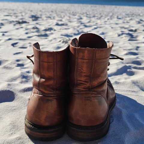 Oak Street Bootmakers Trench Boot in Tempesti Walnut Overdye Camello Asportabile