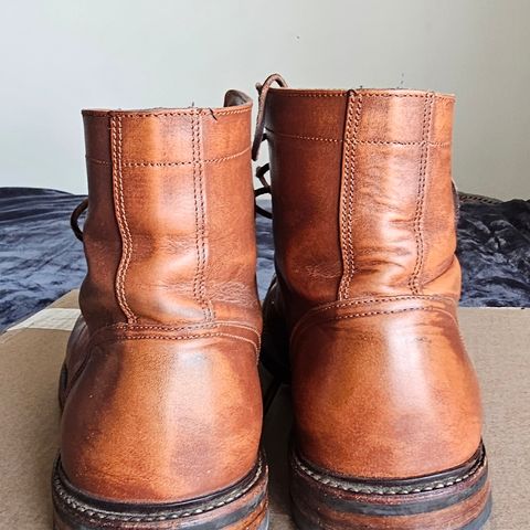 Oak Street Bootmakers Trench Boot in Tempesti Walnut Overdye Camello Asportabile