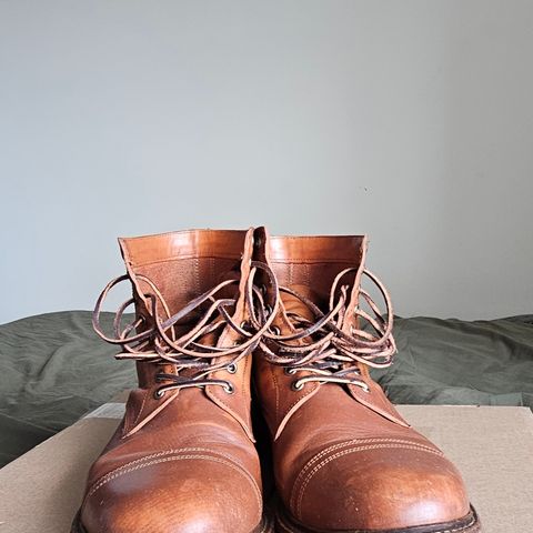 Oak Street Bootmakers Trench Boot in Tempesti Walnut Overdye Camello Asportabile