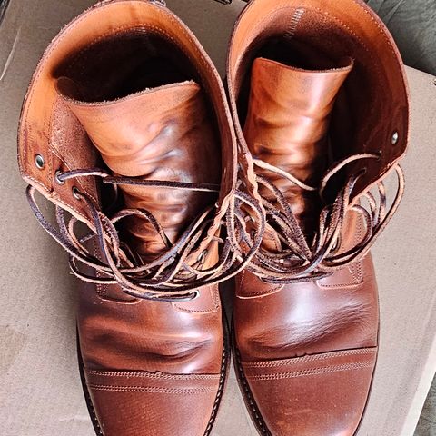 Oak Street Bootmakers Trench Boot in Tempesti Walnut Overdye Camello Asportabile