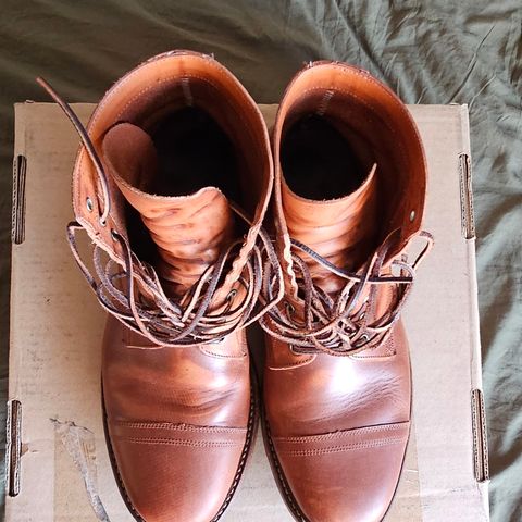 Oak Street Bootmakers Trench Boot in Tempesti Walnut Overdye Camello Asportabile