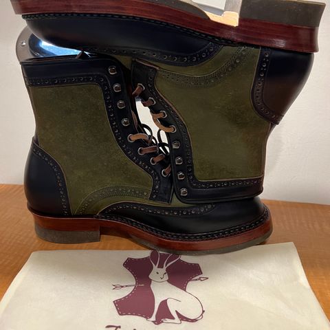 Jakkrabbits Gunner in Horween Black Chromexcel & Badalassi Carlo Oliva Pueblo