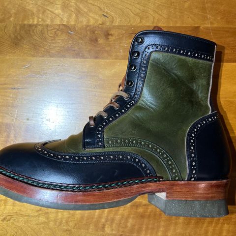 Jakkrabbits Gunner in Horween Black Chromexcel & Badalassi Carlo Oliva Pueblo