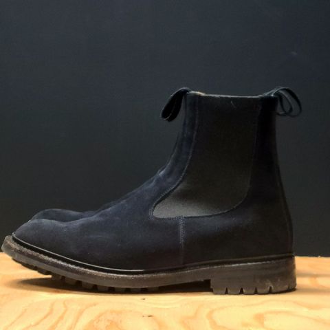 Tricker's Stephen Chelsea Boot in Zonta Oceano Castorino Suede
