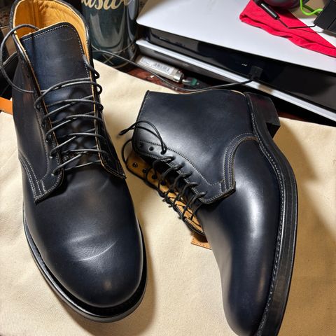 Viberg Derby Boot in Horween Navy Unglazed Shell Cordovan