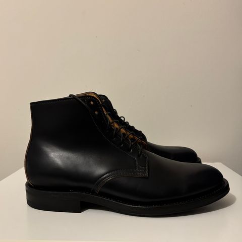 Viberg Derby Boot in Horween Navy Unglazed Shell Cordovan