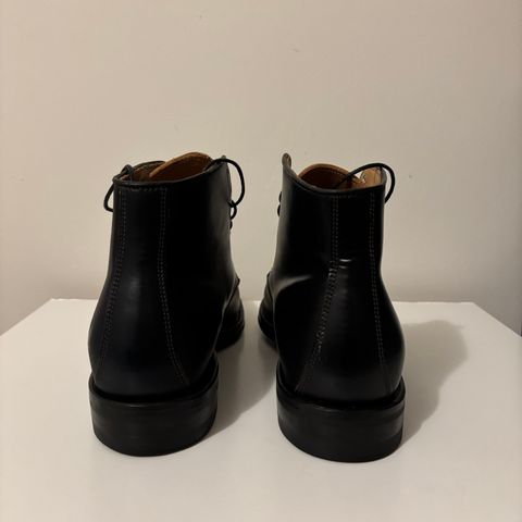 Viberg Derby Boot in Horween Navy Unglazed Shell Cordovan