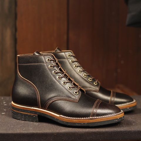 Onderhoud SVC03 Service Boot in Horween Dark Brown Waxed Flesh