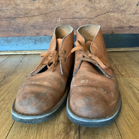 Clarks Desert Boot in Dark Tan
