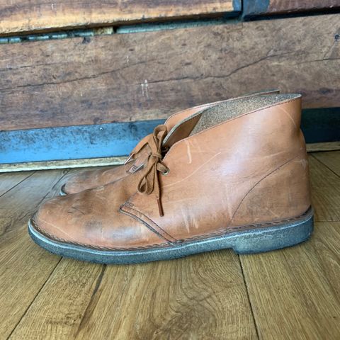 Clarks Desert Boot in Dark Tan