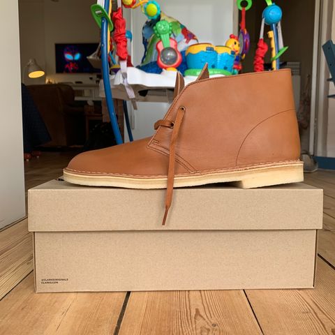 Clarks Desert Boot in Dark Tan