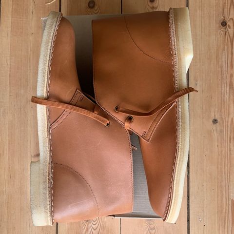 Clarks Desert Boot in Dark Tan