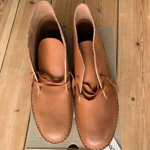 Clarks Desert Boot in Dark Tan