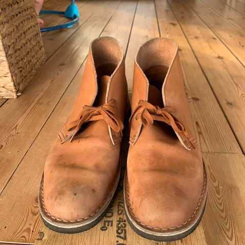 Clarks Desert Boot in Dark Tan