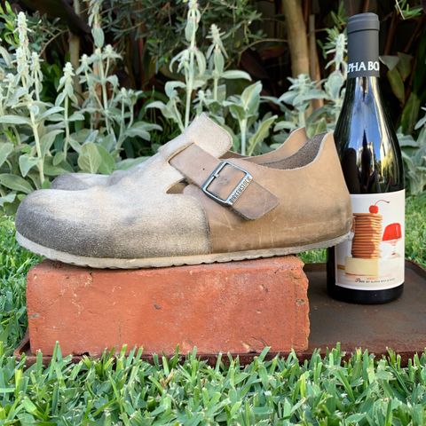 Birkenstock London in Sandcastle Suede