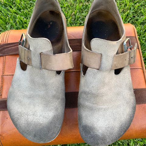 Birkenstock London in Sandcastle Suede