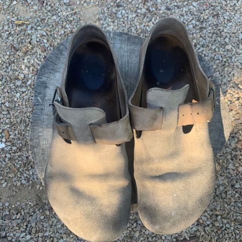 Birkenstock London in Sandcastle Suede