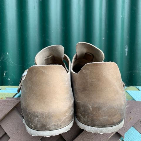 Birkenstock London in Sandcastle Suede
