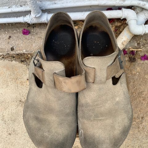 Birkenstock London in Sandcastle Suede