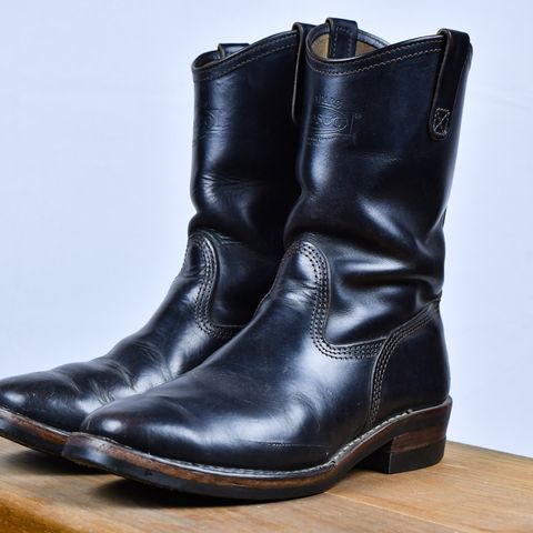 View photo of Wesco Morrison in Horween Brown Chromexcel Horsehide