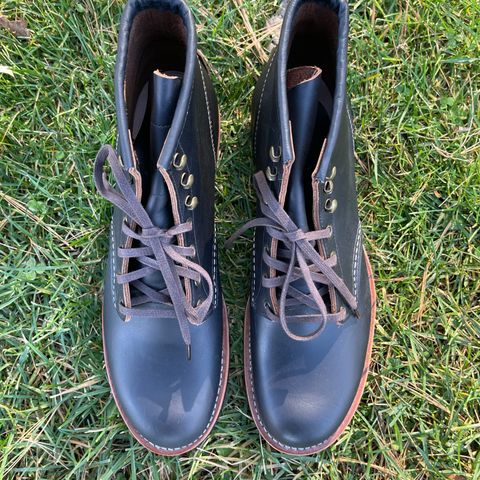 Red Wing Blacksmith in S.B. Foot Black Prairie