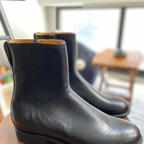 View photo of Viberg Herald in Shinki Black Oiled Horsebutt