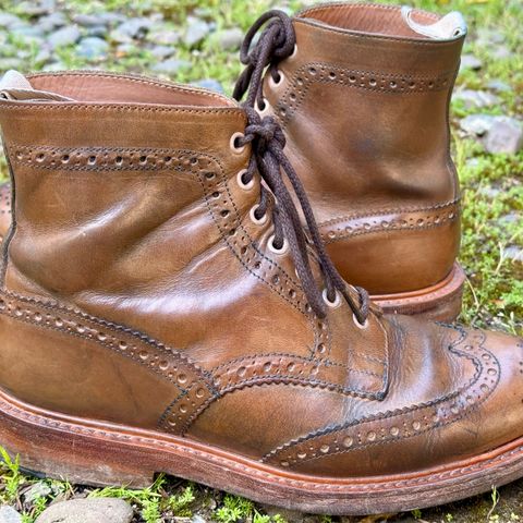 Tricker's Stow Country Boot in Horween Natural Chromexcel
