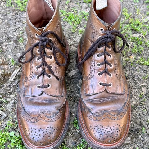 Tricker's Stow Country Boot in Horween Natural Chromexcel