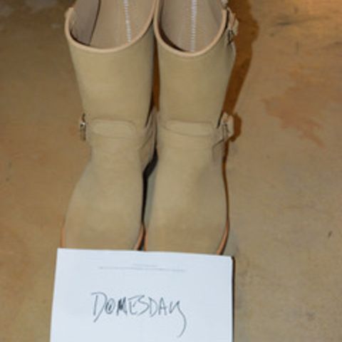 Attractions BILTBUCK Engineer Boots in Sand Beige Suede
