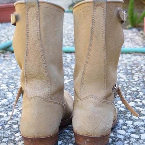 Attractions BILTBUCK Engineer Boots in Sand Beige Suede