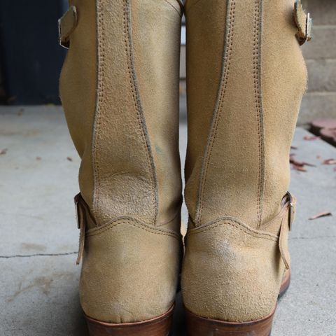Attractions BILTBUCK Engineer Boots in Sand Beige Suede