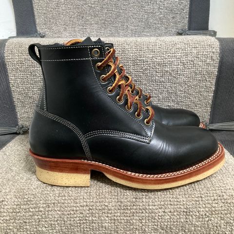 Jakkrabbits Logger Boot in Indonesian Rose Black Pull Up